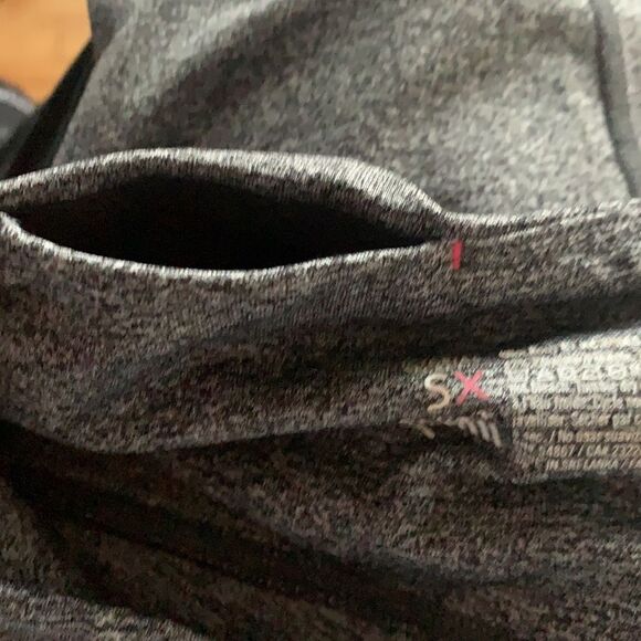 Victoria’s Secret heather gray high rise Knockout tight leggings, small - Picture 5 of 6